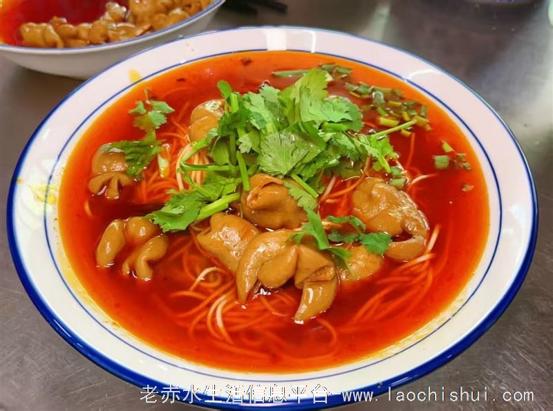 赤水市新市医院附近餐饮店招聘：综合服务员1名；会包包子馒头等面点技师的1名；会捞（煮）面条、米粉技师