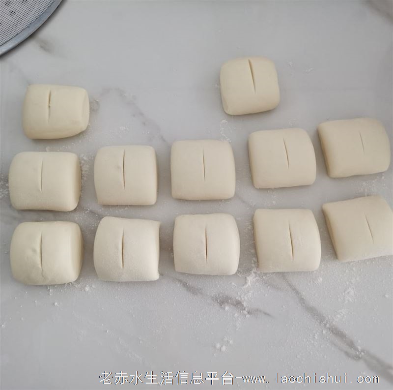 赤水市新市医院附近餐饮店招聘：综合服务员1名；会包包子馒头等面点技师的1名；会捞（煮）面条、米粉技师
